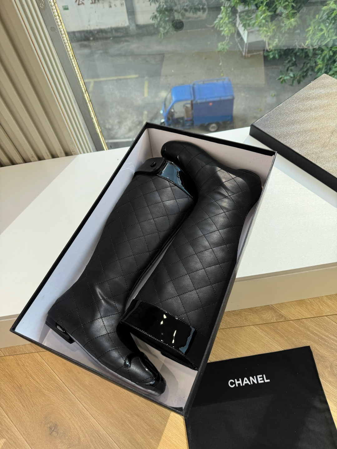 G012😀代购级别CHANEL 香奈儿*小香秋冬新款裤靴骑士靴库靴这款骑士靴真的是帅气时尚的代表，靴筒Chanel字母点