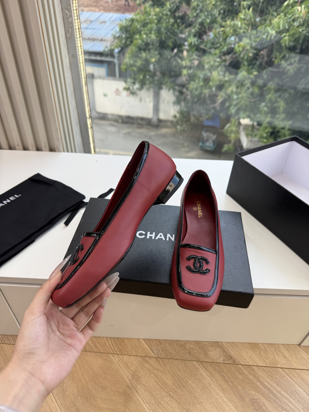 G238Chane*26ss新款玛丽珍单鞋高跟鞋凉鞋 温柔名媛的氛围感缓缓蔓延,圆润鞋头搭配精巧的小蝴蝶结,撞色方头贴标 G238Chane*26ss新款玛丽珍单鞋高跟鞋凉鞋 温柔名媛的氛围感缓缓蔓延,圆润鞋头搭配精巧的小蝴蝶结,撞色方头贴标