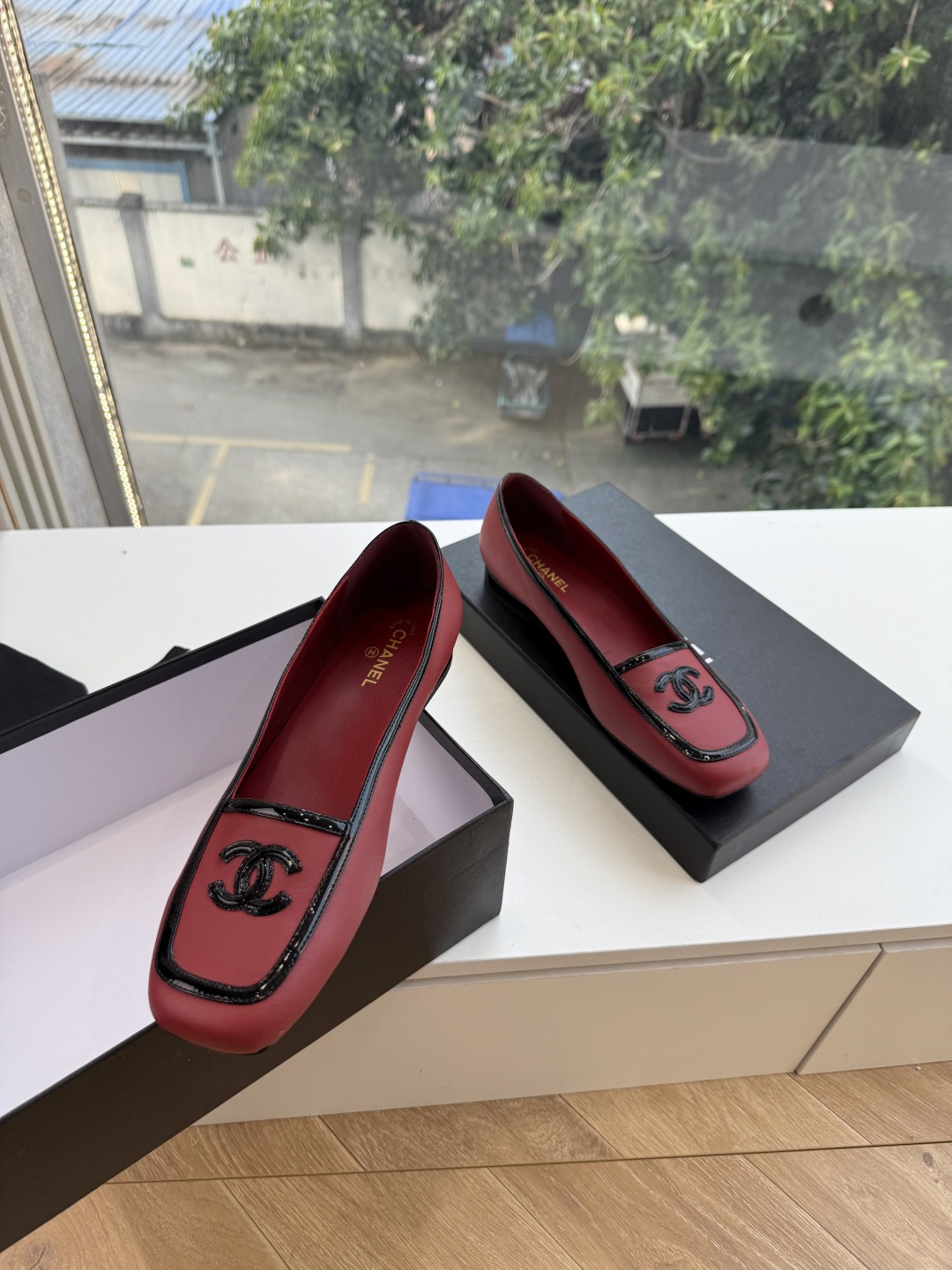 G238Chane*26ss新款玛丽珍单鞋高跟鞋凉鞋 温柔名媛的氛围感缓缓蔓延,圆润鞋头搭配精巧的小蝴蝶结,撞色方头贴标 G238Chane*26ss新款玛丽珍单鞋高跟鞋凉鞋 温柔名媛的氛围感缓缓蔓延,圆润鞋头搭配精巧的小蝴蝶结,撞色方头贴标