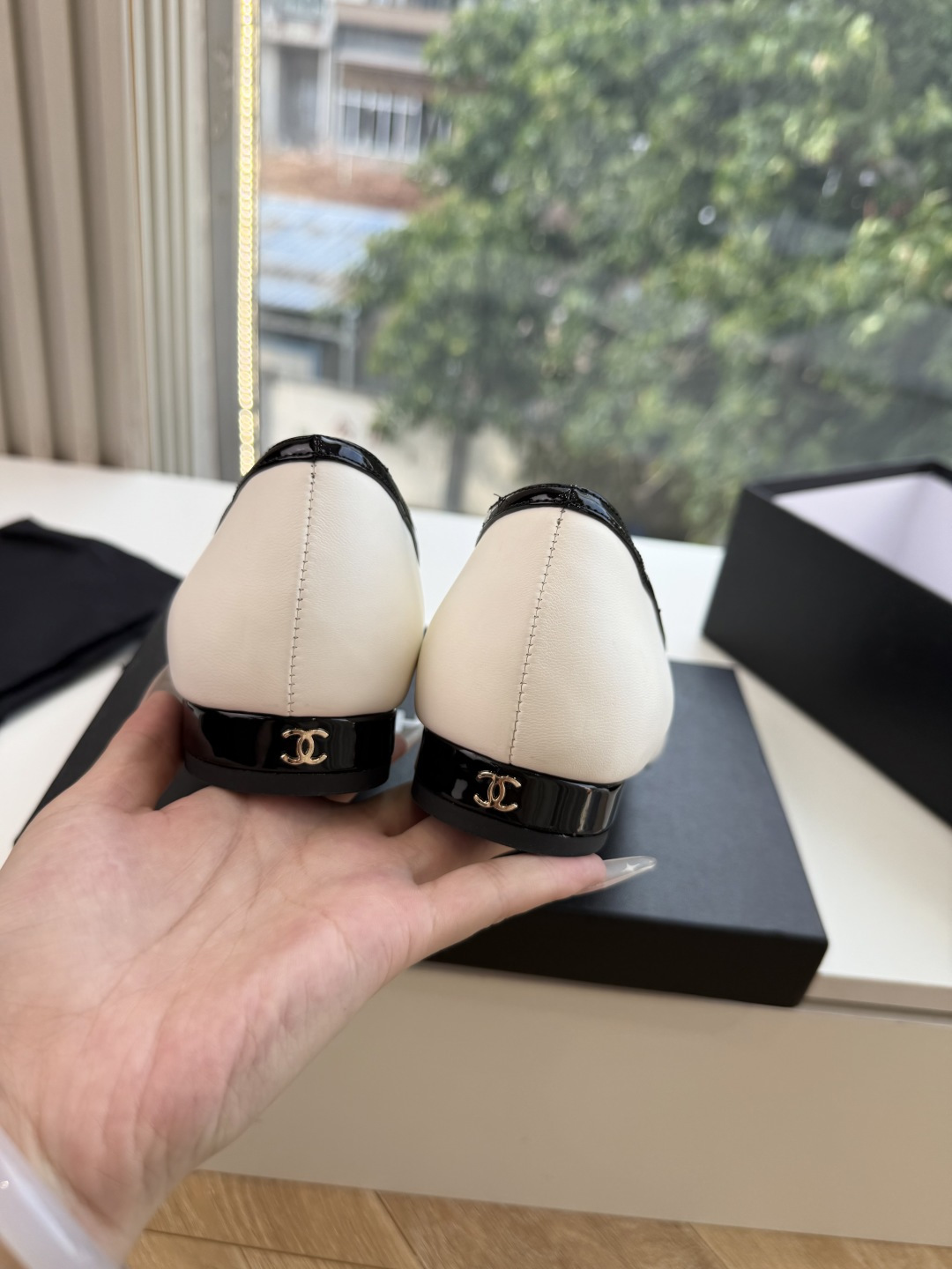 G238Chane*26ss新款玛丽珍单鞋高跟鞋凉鞋 温柔名媛的氛围感缓缓蔓延，圆润鞋头搭配精巧的小蝴蝶结，撞色方头贴标