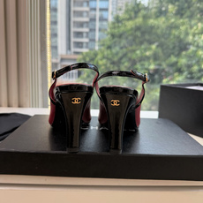 G238Chane*26ss新款玛丽珍单鞋高跟鞋凉鞋 温柔名媛的氛围感缓缓蔓延,圆润鞋头搭配精巧的小蝴蝶结,撞色方头贴标 G238Chane*26ss新款玛丽珍单鞋高跟鞋凉鞋 温柔名媛的氛围感缓缓蔓延,圆润鞋头搭配精巧的小蝴蝶结,撞色方头贴标