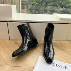 G213Khait* 26ss早秋新款尖头直筒高筒靴 自带复古贵气冷艳氛围感,尖头利落显瘦,直筒高靴筒修饰腿型,设计简约 G213Khait* 26ss早秋新款尖头直筒高筒靴 自带复古贵气冷艳氛围感,尖头利落显瘦,直筒高靴筒修饰腿型,设计简约