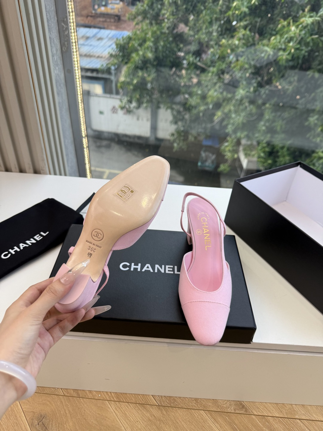 G233所见即所得代购级CHANE*2026小香奈儿爆品玛丽珍包头单鞋凉鞋 妥妥的自留款!!比经典款Slingback舒 G233所见即所得代购级CHANE*2026小香奈儿爆品玛丽珍包头单鞋凉鞋 妥妥的自留款!!比经典款Slingback舒