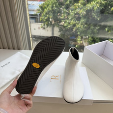 G679所见即所得The ro*2026新款平底切尔西短靴很少会看到一款会做到这么精细、而且对脚的包容性特别强,把脚型修 G679所见即所得The ro*2026新款平底切尔西短靴很少会看到一款会做到这么精细、而且对脚的包容性特别强,把脚型修