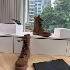 G178-1所见即所得CELINE思琳新品玛格丽特短靴 秋冬单品最新走秀款Lisa同款马丁靴、好多明星网红上脚 无敌显瘦 G178-1所见即所得CELINE思琳新品玛格丽特短靴 秋冬单品最新走秀款Lisa同款马丁靴、好多明星网红上脚 无敌显瘦