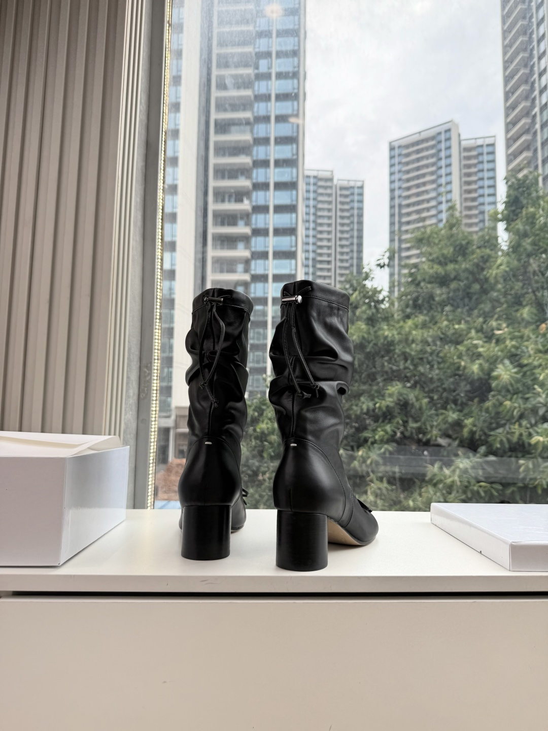 G012顶级品质 MaisonMargiela | 把 Tabi短靴焊在脚上秋冬时节永远可以相信短靴,风度温度兼具,稳稳 G012顶级品质 MaisonMargiela | 把 Tabi短靴焊在脚上秋冬时节永远可以相信短靴,风度温度兼具,稳稳