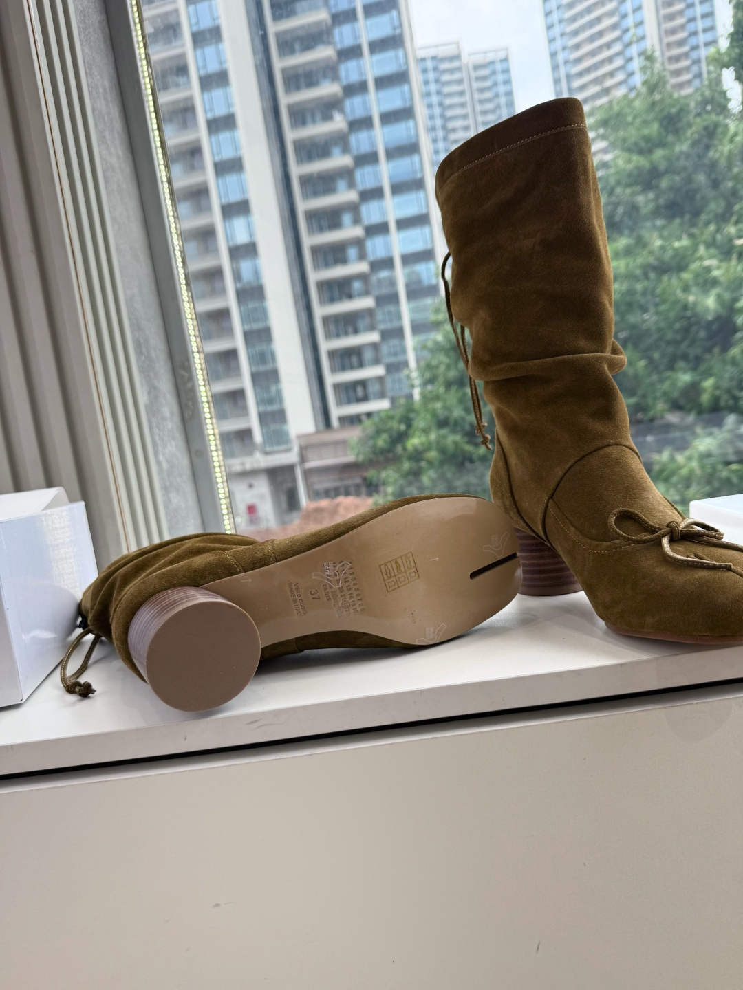 G012顶级品质 MaisonMargiela | 把 Tabi短靴焊在脚上秋冬时节永远可以相信短靴,风度温度兼具,稳稳 G012顶级品质 MaisonMargiela | 把 Tabi短靴焊在脚上秋冬时节永远可以相信短靴,风度温度兼具,稳稳