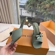 G171LV | 路易威登 2026新款 顶级版原版一致 专柜主打最新款 LV lsola Comfort镂空搭扣平底拖 G171LV | 路易威登 2026新款 顶级版原版一致 专柜主打最新款 LV lsola Comfort镂空搭扣平底拖
