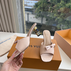 G171LV | 路易威登 2026新款 顶级版原版一致 专柜主打最新款 LV lsola Comfort镂空搭扣平底拖 G171LV | 路易威登 2026新款 顶级版原版一致 专柜主打最新款 LV lsola Comfort镂空搭扣平底拖