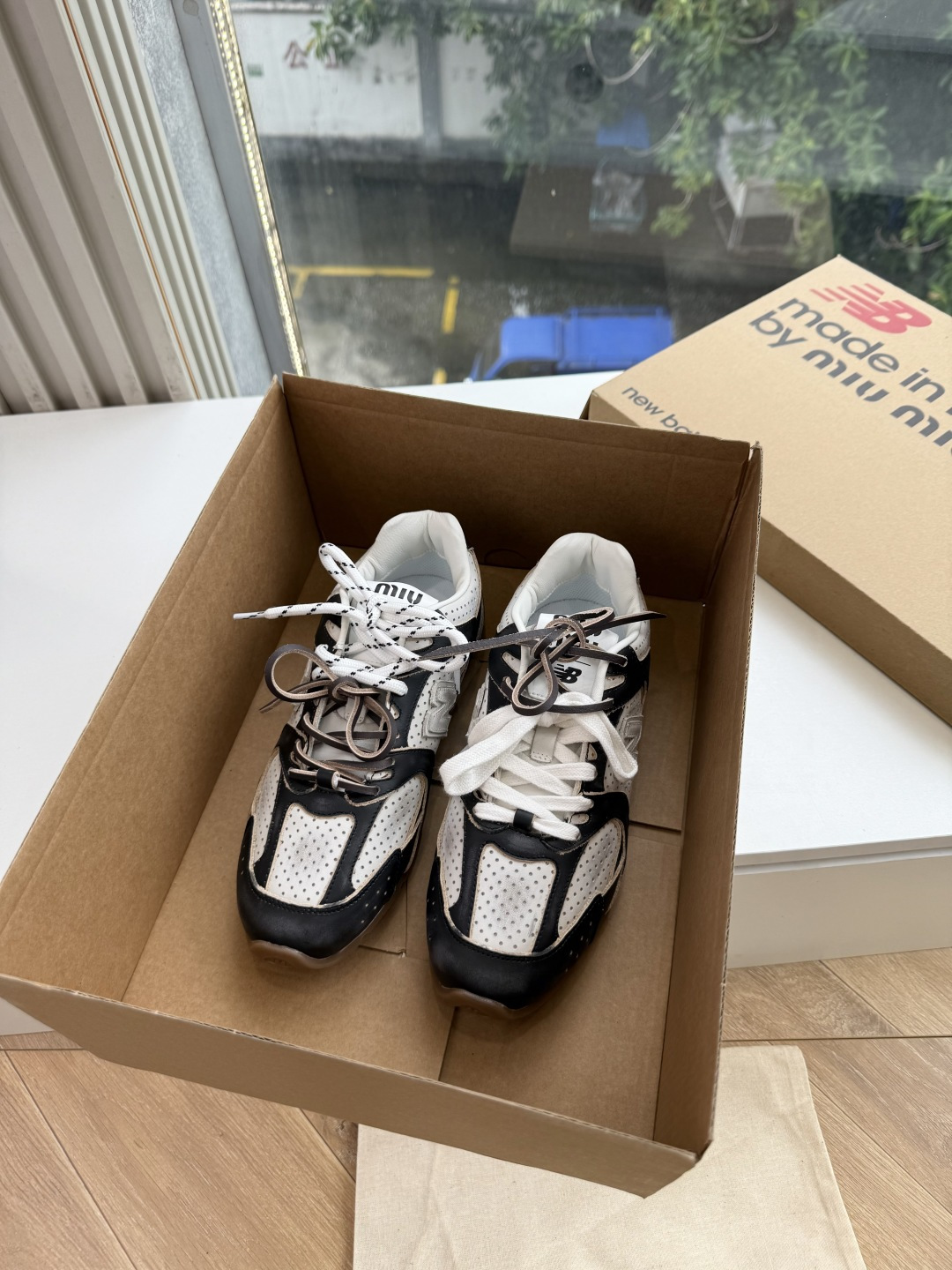 G879代购级别MiuMi*&N*•联名款新色上新 美拉德配色德训鞋运动鞋miumiu&nb530最新款新色上新！特别p