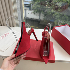 G289 VALENTINO华伦天奴凉鞋经典单鞋春夏VLOGO SIGNATURE鞋型线条流畅.版型超赞上脚舒适.增高. G289 VALENTINO华伦天奴凉鞋经典单鞋春夏VLOGO SIGNATURE鞋型线条流畅.版型超赞上脚舒适.增高.