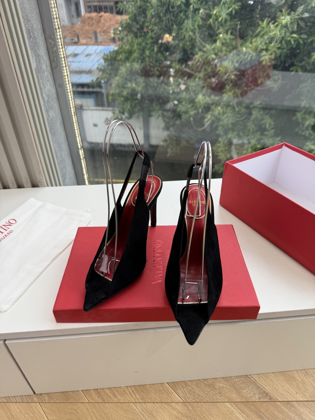 G289 VALENTINO华伦天奴凉鞋经典单鞋春夏VLOGO SIGNATURE鞋型线条流畅.版型超赞上脚舒适.增高.