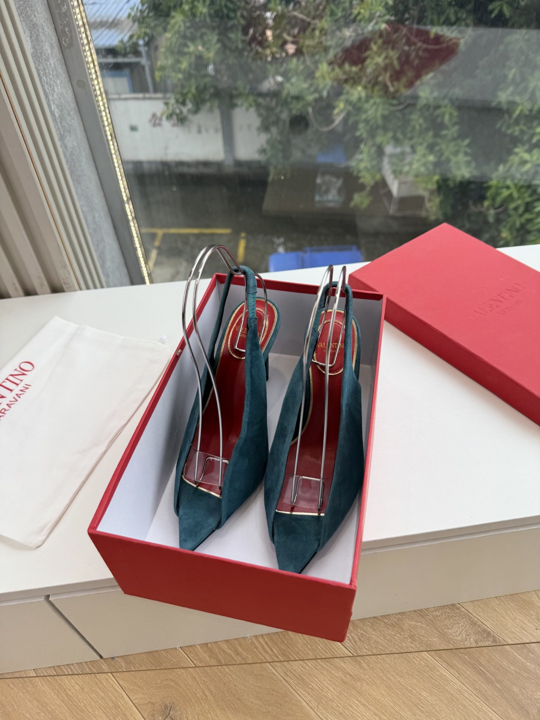 G289 VALENTINO华伦天奴凉鞋经典单鞋春夏VLOGO SIGNATURE鞋型线条流畅.版型超赞上脚舒适.增高.
