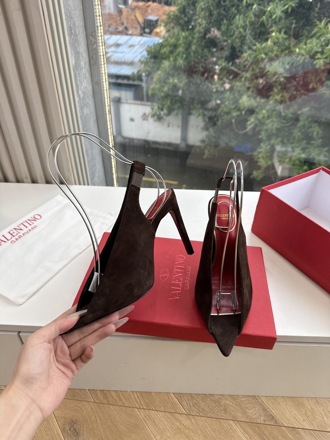 G289 VALENTINO华伦天奴凉鞋经典单鞋春夏VLOGO SIGNATURE鞋型线条流畅.版型超赞上脚舒适.增高.
