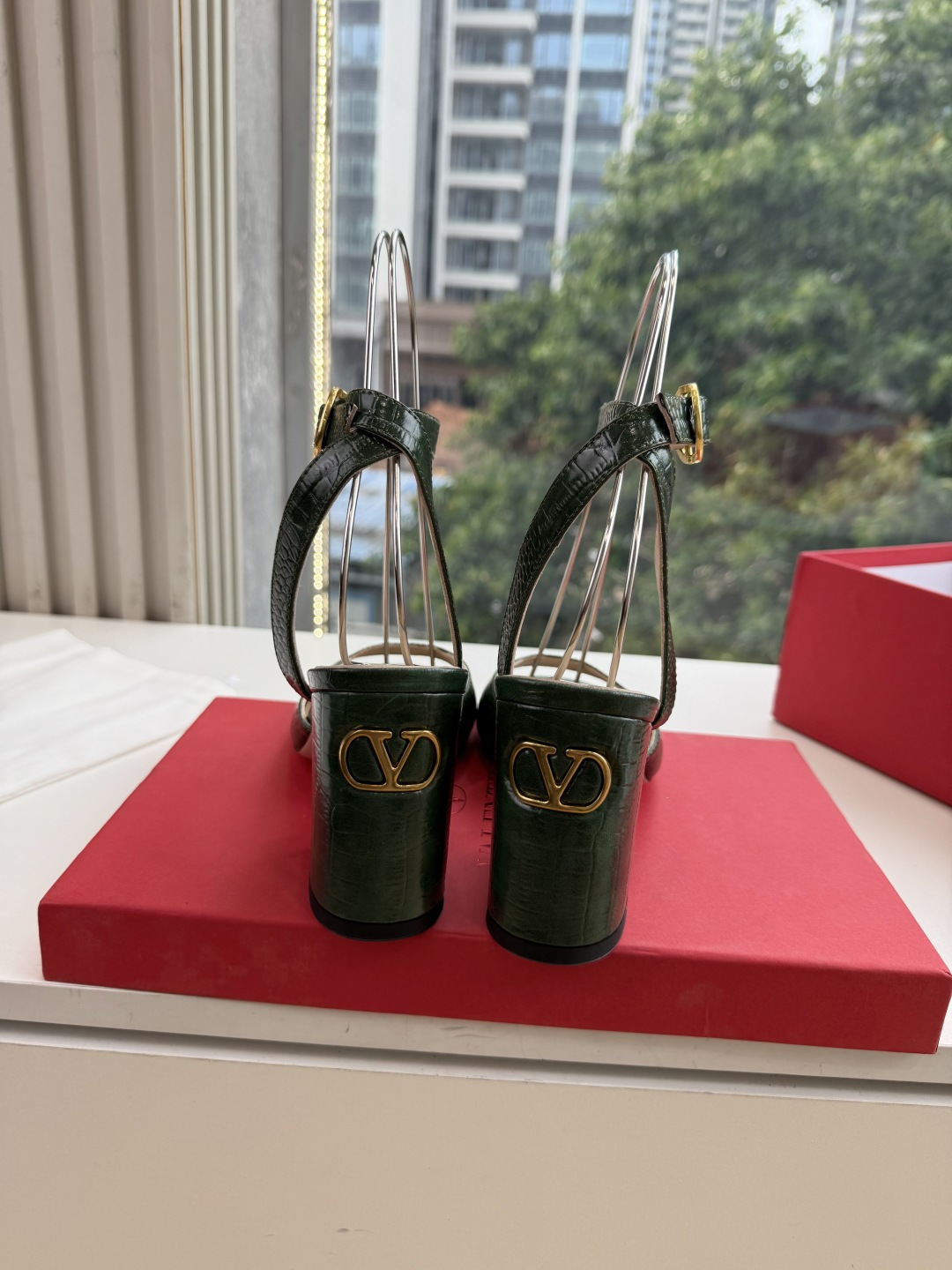 G289 VALENTINO华伦天奴凉鞋经典单鞋春夏VLOGO SIGNATURE鞋型线条流畅.版型超赞上脚舒适.增高.