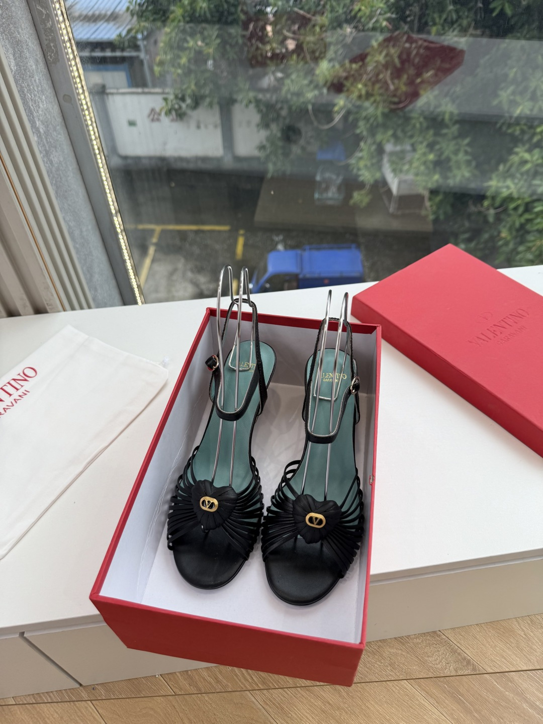 G289 VALENTINO华伦天奴凉鞋经典单鞋春夏VLOGO SIGNATURE鞋型线条流畅.版型超赞上脚舒适.增高.