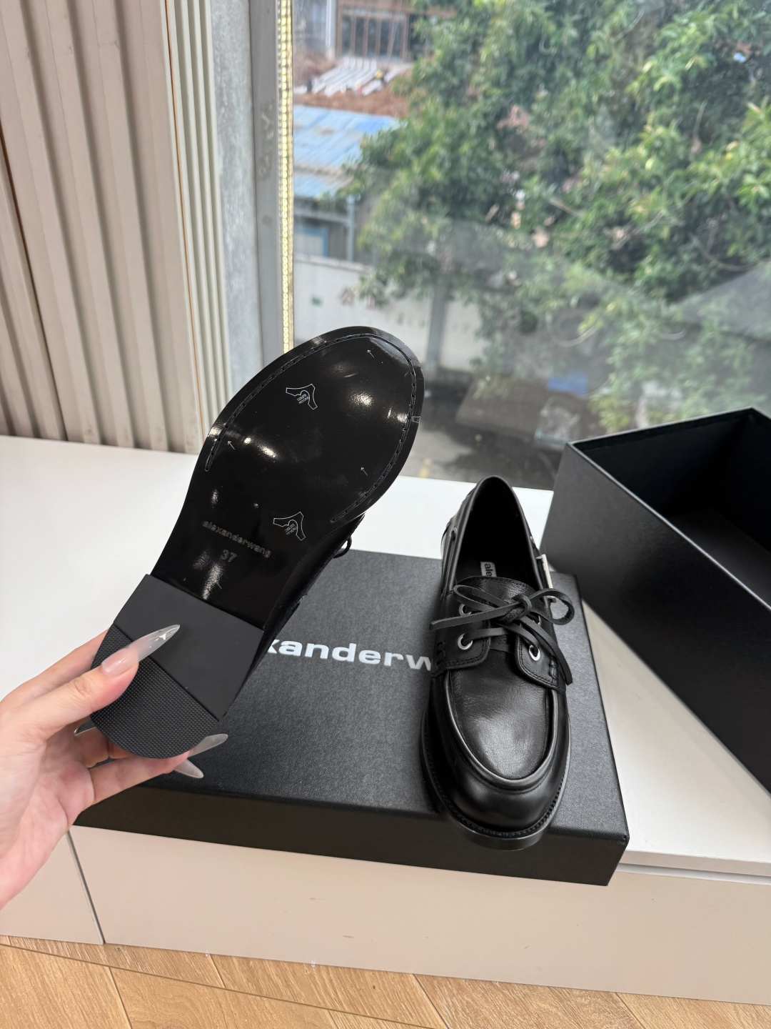 G013代购级别Alexanderwan*大王新品厚底系列新品，无敌增高决绝子单品，鞋底厚，但脚感轻盈舒适！甄选进口牛皮
