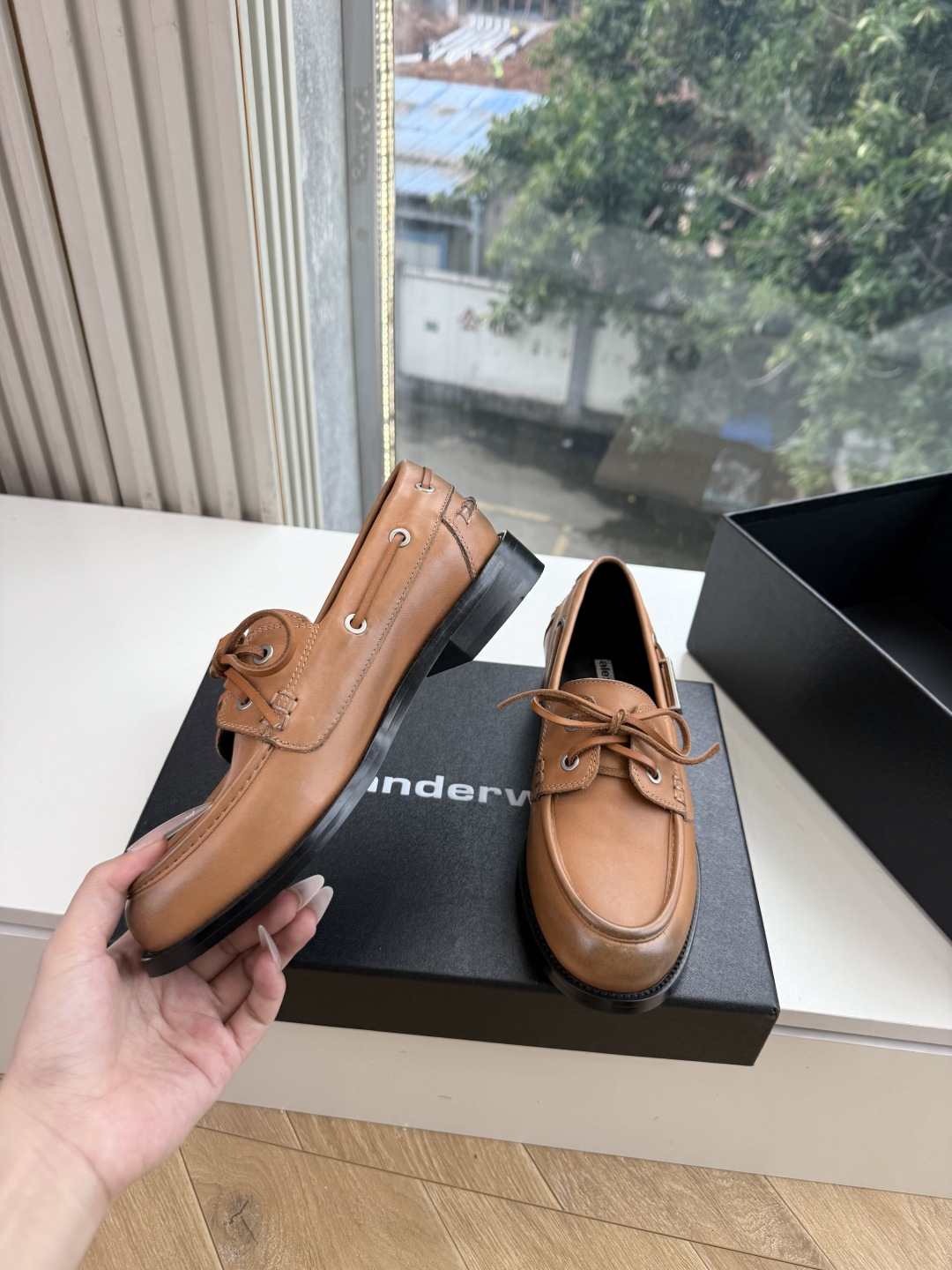 G013代购级别Alexanderwan*大王新品厚底系列新品，无敌增高决绝子单品，鞋底厚，但脚感轻盈舒适！甄选进口牛皮