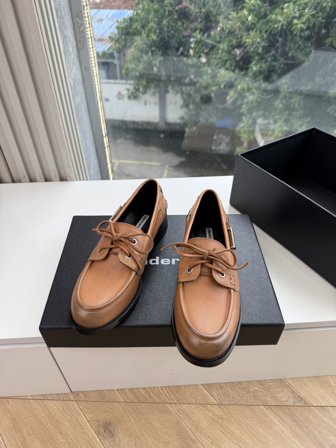 G013代购级别Alexanderwan*大王新品厚底系列新品，无敌增高决绝子单品，鞋底厚，但脚感轻盈舒适！甄选进口牛皮
