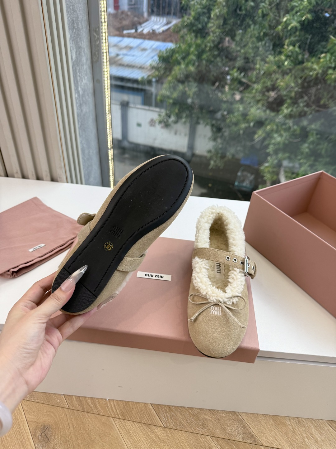 G顶级羊毛内里miumiu秋冬新款玛丽珍芭蕾舞鞋进口羊毛雪地靴棉鞋单鞋 简约造型，超轻原版开模鞋底，脚感妥妥满分 好穿好