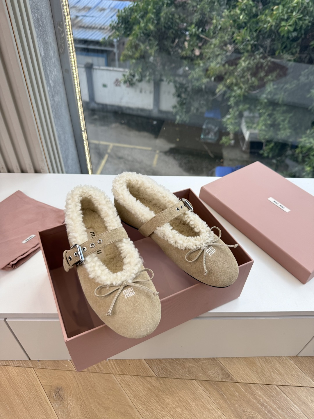 G顶级羊毛内里miumiu秋冬新款玛丽珍芭蕾舞鞋进口羊毛雪地靴棉鞋单鞋 简约造型，超轻原版开模鞋底，脚感妥妥满分 好穿好
