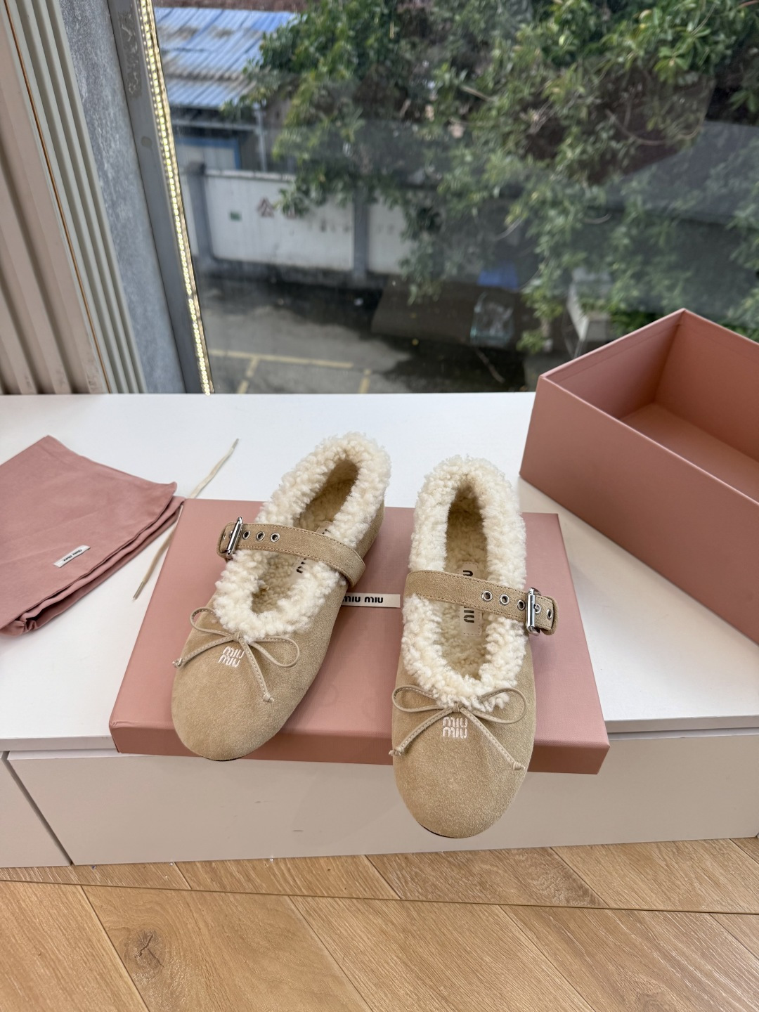 G顶级羊毛内里miumiu秋冬新款玛丽珍芭蕾舞鞋进口羊毛雪地靴棉鞋单鞋 简约造型，超轻原版开模鞋底，脚感妥妥满分 好穿好