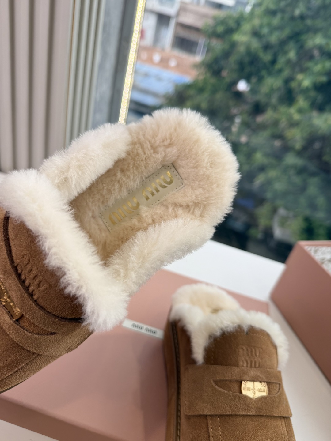 G021顶级羊毛内里miumiu新款穆勒鞋进口羊毛雪地靴棉鞋单鞋 简约造型，超轻原版开模鞋底，脚感妥妥满分 好穿好搭， 