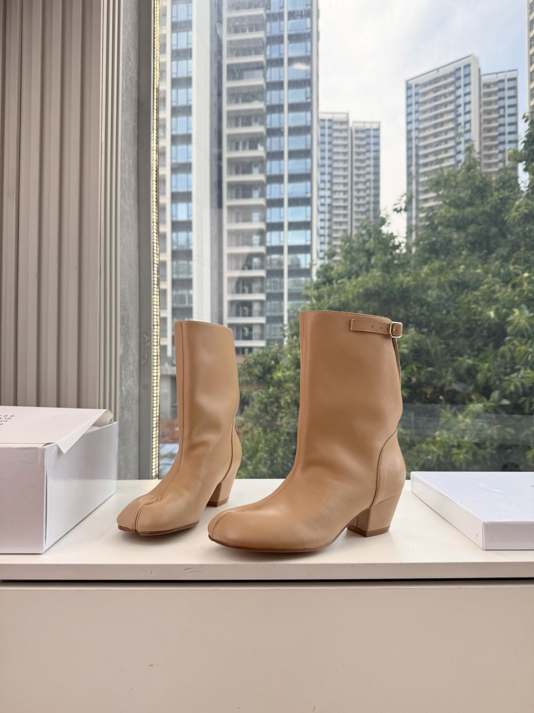 G012 MaisonMargiela | 把 Tabi短靴焊在脚上秋冬时节永远可以相信短靴，风度温度兼具，稳稳拿捏住时