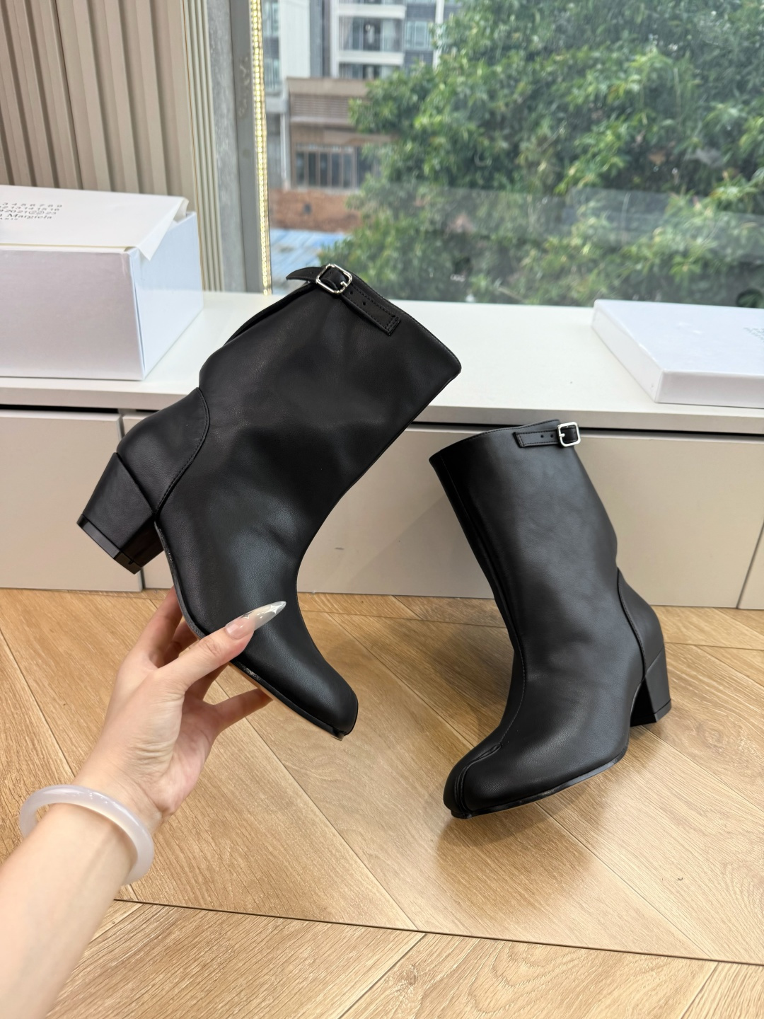 G012 MaisonMargiela | 把 Tabi短靴焊在脚上秋冬时节永远可以相信短靴，风度温度兼具，稳稳拿捏住时