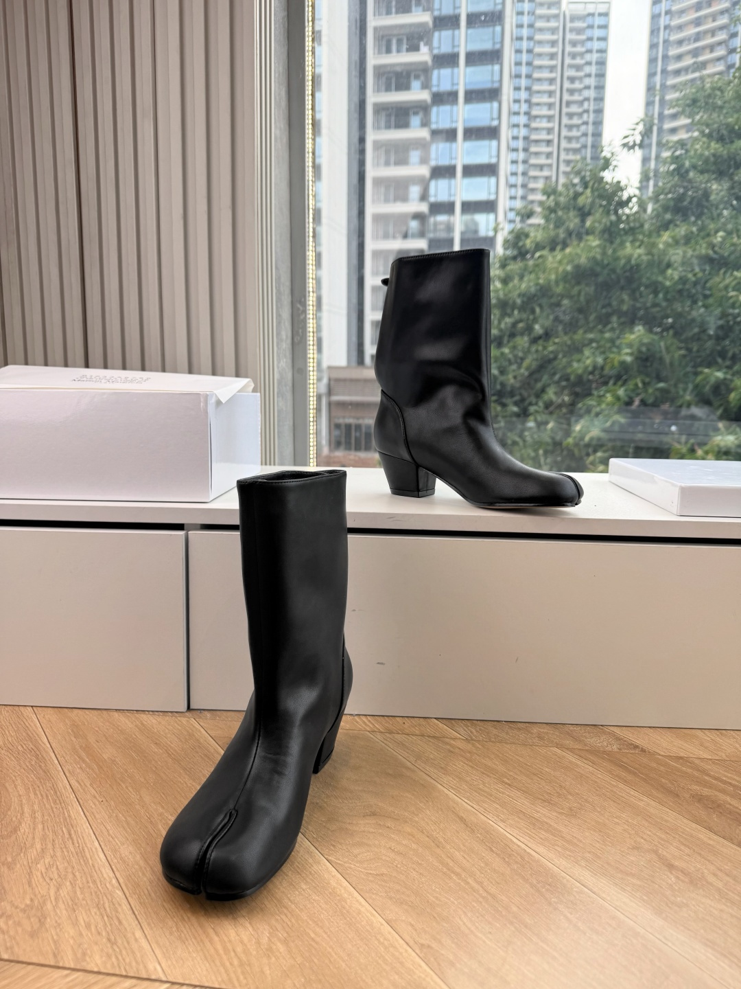 G012 MaisonMargiela | 把 Tabi短靴焊在脚上秋冬时节永远可以相信短靴，风度温度兼具，稳稳拿捏住时