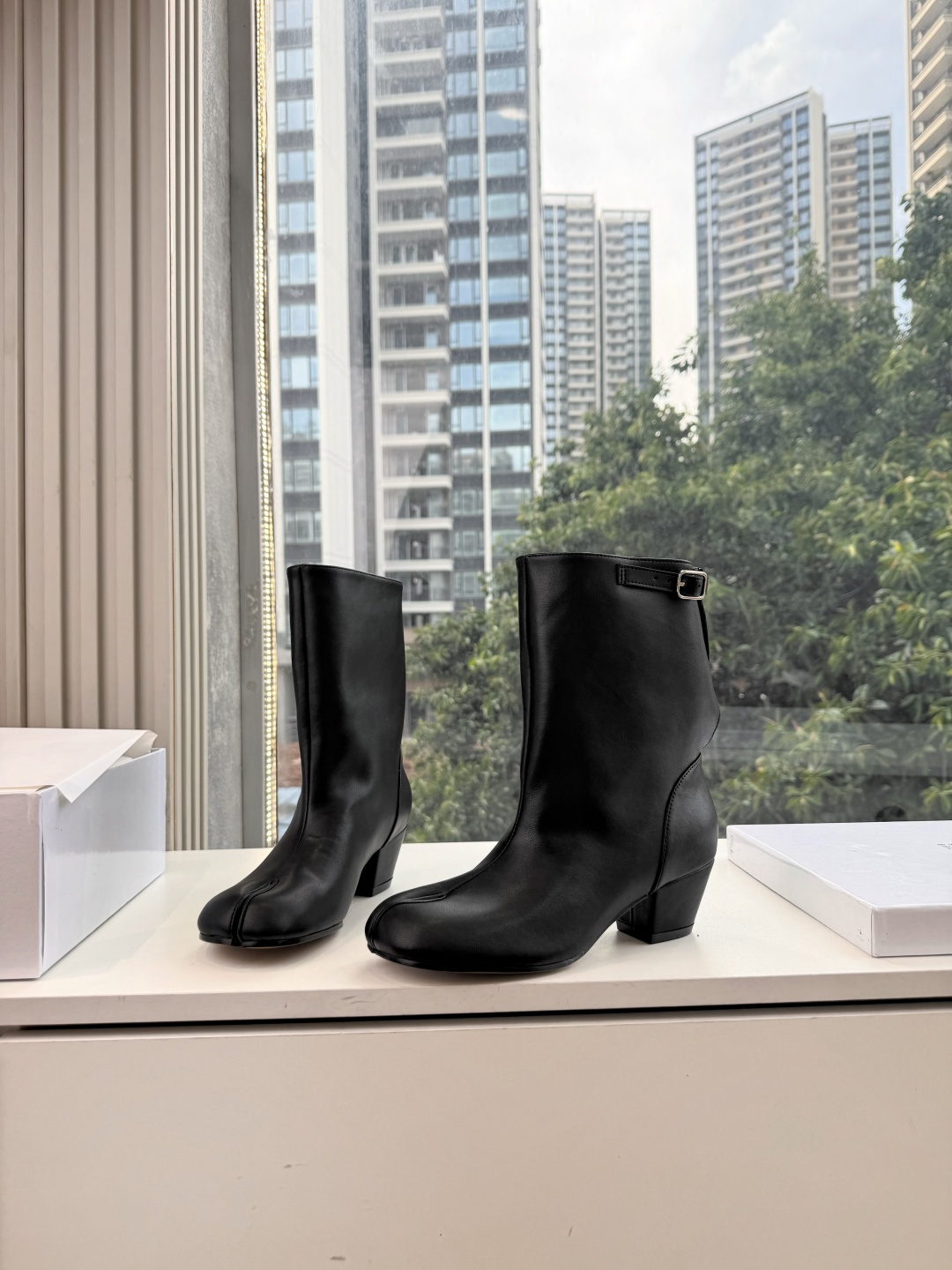 G012 MaisonMargiela | 把 Tabi短靴焊在脚上秋冬时节永远可以相信短靴，风度温度兼具，稳稳拿捏住时