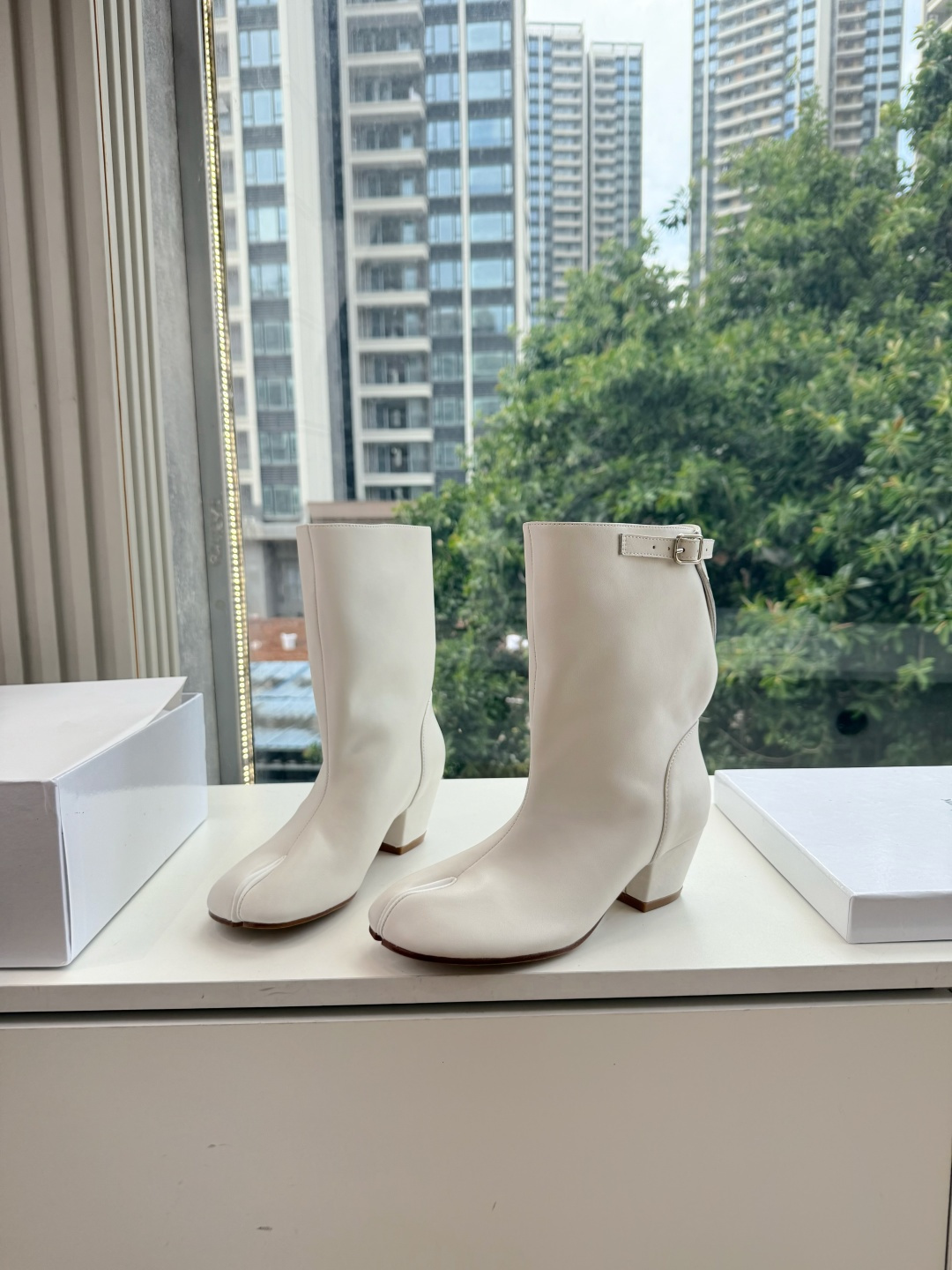 G012 MaisonMargiela | 把 Tabi短靴焊在脚上秋冬时节永远可以相信短靴，风度温度兼具，稳稳拿捏住时