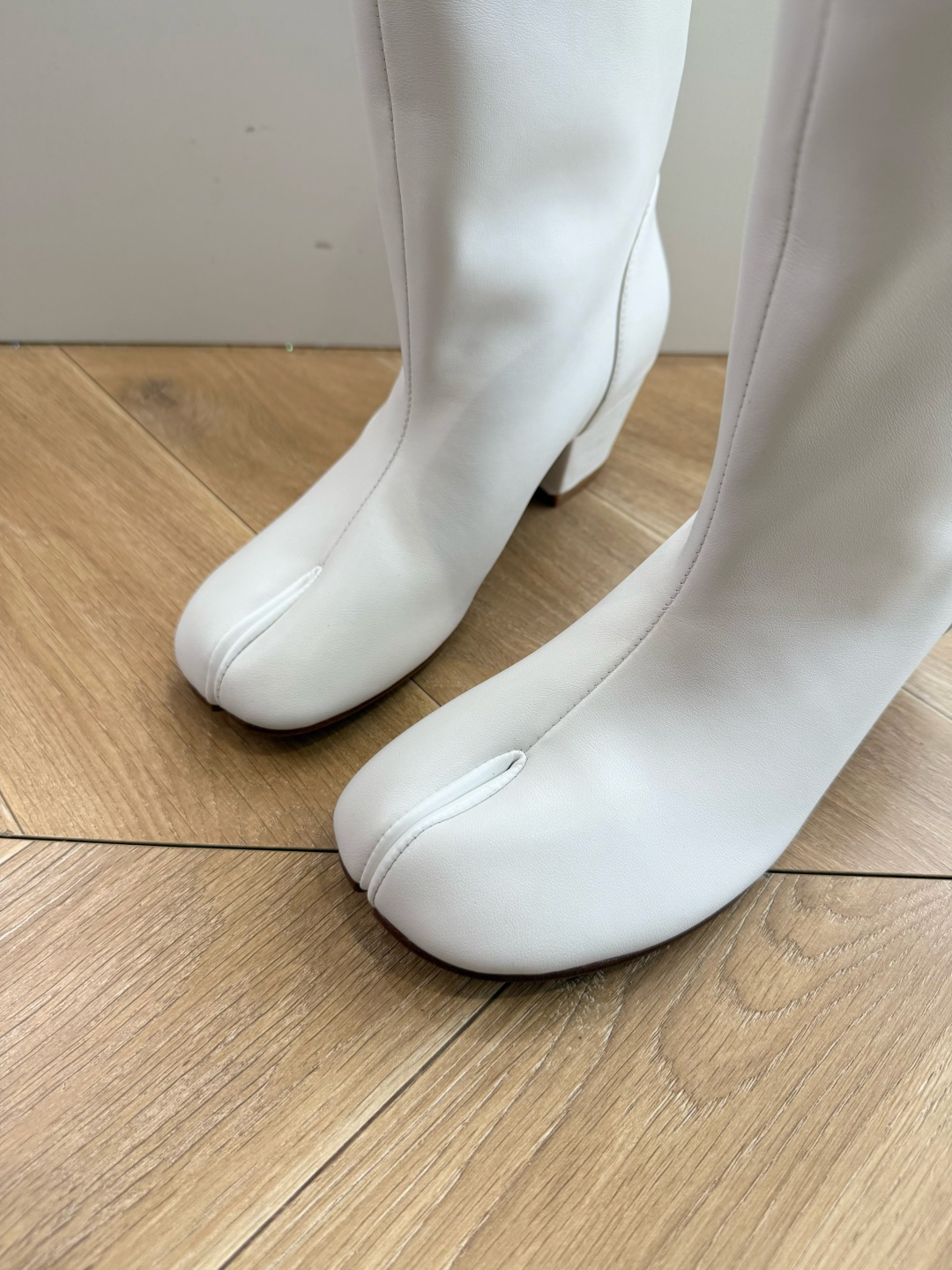 G012 MaisonMargiela | 把 Tabi短靴焊在脚上秋冬时节永远可以相信短靴，风度温度兼具，稳稳拿捏住时