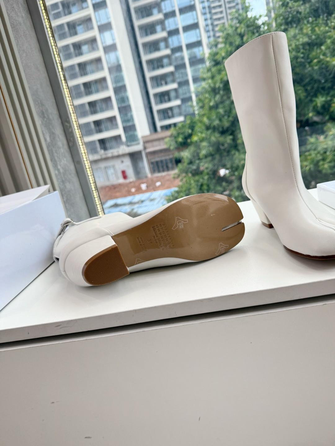 G012 MaisonMargiela | 把 Tabi短靴焊在脚上秋冬时节永远可以相信短靴，风度温度兼具，稳稳拿捏住时