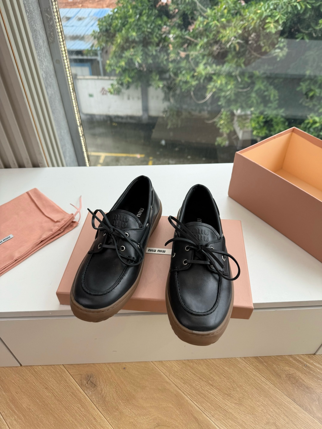 G261独家首发MIUMIU*缪缪厚底新款英伦风系带乐福鞋 🤩怎么穿都好看今夏时髦精最爱 看起来不怎么舒服 上脚超级舒服