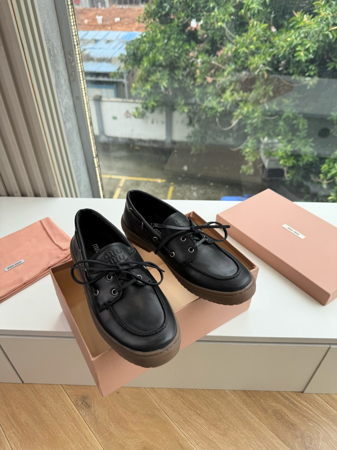 G261独家首发MIUMIU*缪缪厚底新款英伦风系带乐福鞋 🤩怎么穿都好看今夏时髦精最爱 看起来不怎么舒服 上脚超级舒服