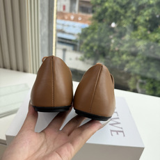 G193顶级品质LOEWE 罗意威穆乐法式复古感系带单鞋 ✔️饰以Anagram Pebble标志性元素的新款尽显 优雅 G193顶级品质LOEWE 罗意威穆乐法式复古感系带单鞋 ✔️饰以Anagram Pebble标志性元素的新款尽显 优雅