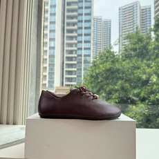 G193顶级品质LOEWE 罗意威穆乐法式复古感系带单鞋 ✔️饰以Anagram Pebble标志性元素的新款尽显 优雅 G193顶级品质LOEWE 罗意威穆乐法式复古感系带单鞋 ✔️饰以Anagram Pebble标志性元素的新款尽显 优雅