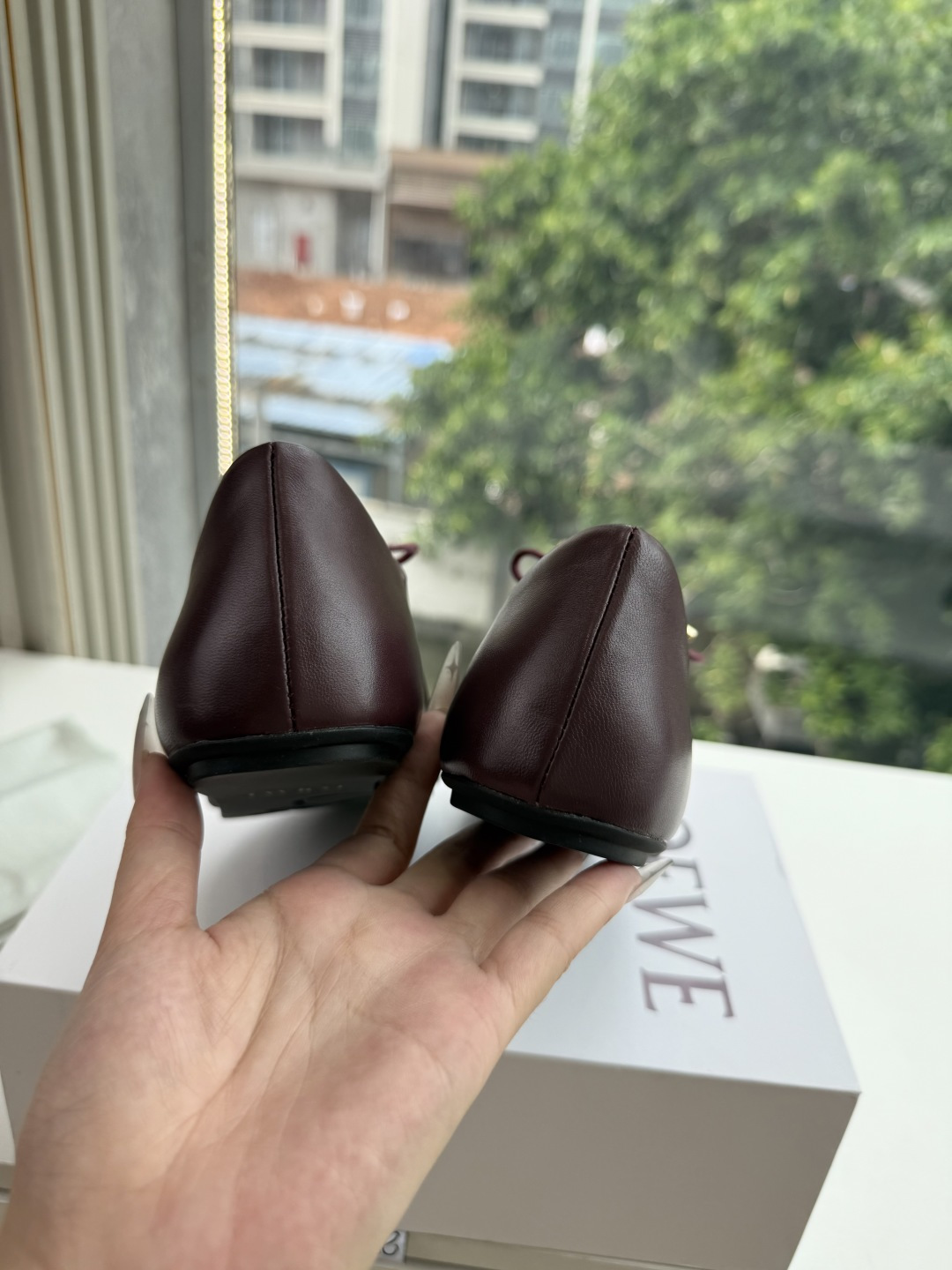 G193顶级品质LOEWE 罗意威穆乐法式复古感系带单鞋 ✔️饰以Anagram Pebble标志性元素的新款尽显 优雅 G193顶级品质LOEWE 罗意威穆乐法式复古感系带单鞋 ✔️饰以Anagram Pebble标志性元素的新款尽显 优雅