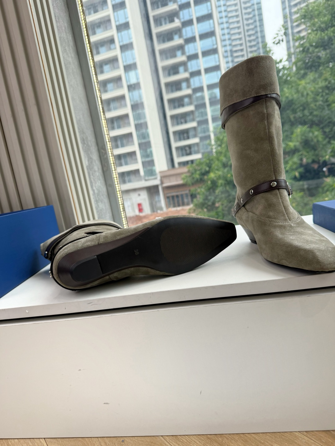 G213😃所见即所得SW秋冬靴系列！Stuart Weitzman 骑士靴平底切尔西短靴渠道好货势不可挡，搭配我们的RI