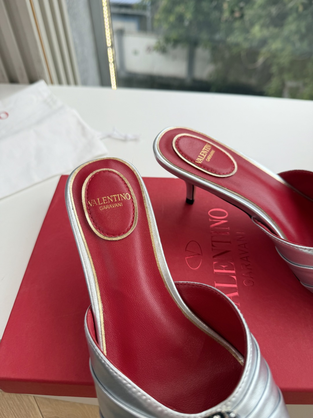 G289 VALENTINO华伦天奴凉鞋经典单鞋春夏VLOGO SIGNATURE鞋型线条流畅.版型超赞上脚舒适.增高.