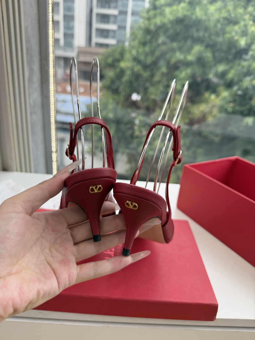 G289 VALENTINO华伦天奴凉鞋经典单鞋春夏VLOGO SIGNATURE鞋型线条流畅.版型超赞上脚舒适.增高.