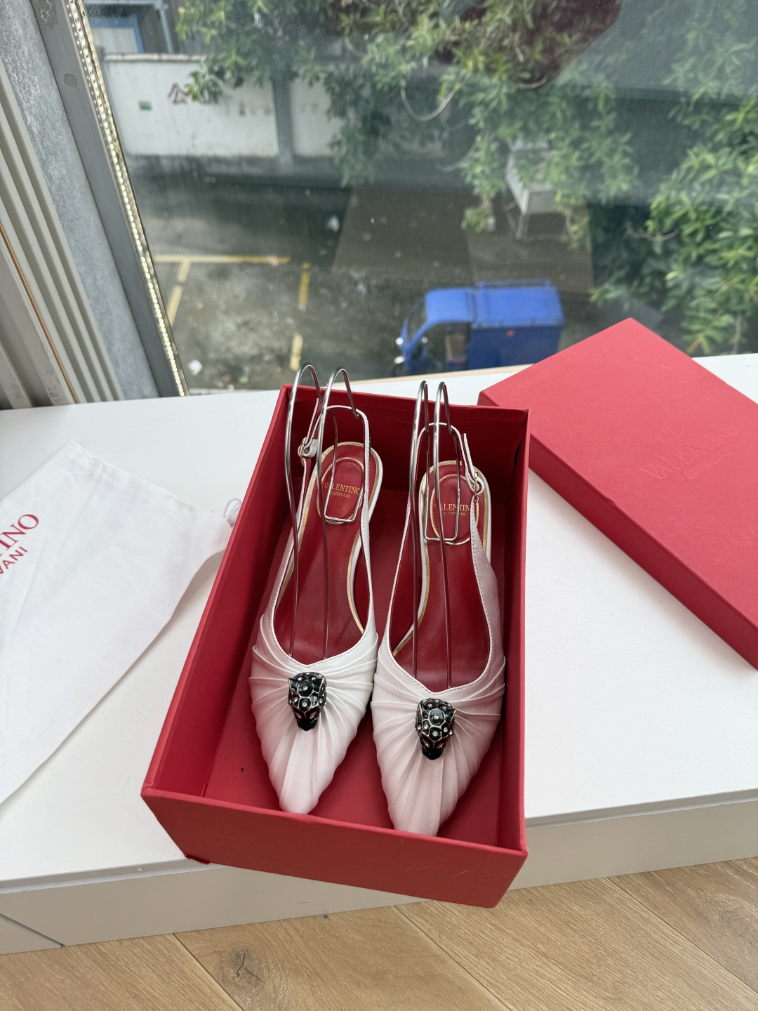 G289 VALENTINO华伦天奴凉鞋经典单鞋春夏VLOGO SIGNATURE鞋型线条流畅.版型超赞上脚舒适.增高. G289 VALENTINO华伦天奴凉鞋经典单鞋春夏VLOGO SIGNATURE鞋型线条流畅.版型超赞上脚舒适.增高.