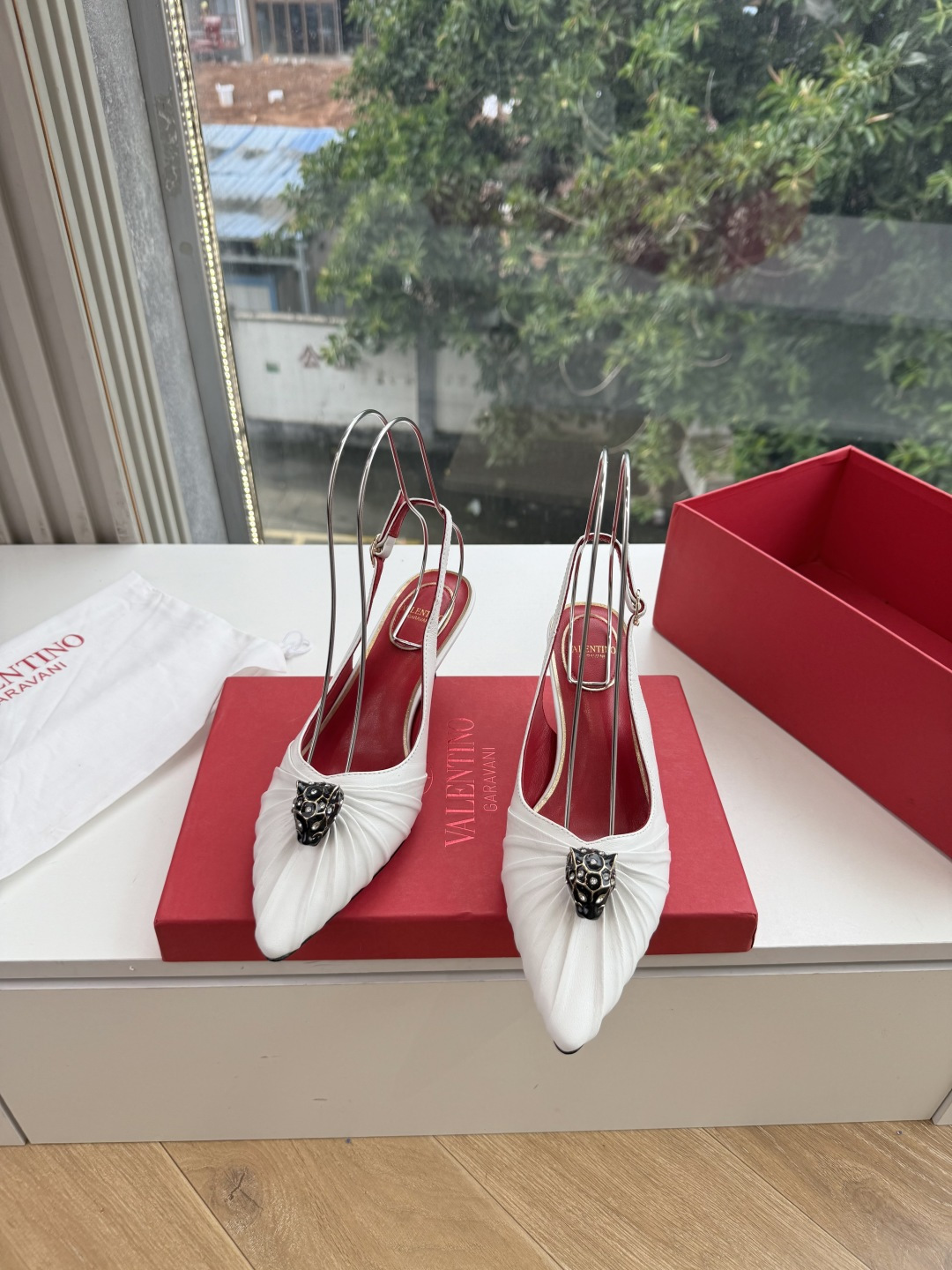 G289 VALENTINO华伦天奴凉鞋经典单鞋春夏VLOGO SIGNATURE鞋型线条流畅.版型超赞上脚舒适.增高.