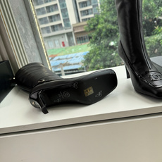 G170😀代购级别CHANEL 香奈儿*小香秋冬新款裤靴字母骑士靴库靴这款骑士靴真的是帅气时尚的代表,靴筒Chanel字 G170😀代购级别CHANEL 香奈儿*小香秋冬新款裤靴字母骑士靴库靴这款骑士靴真的是帅气时尚的代表,靴筒Chanel字