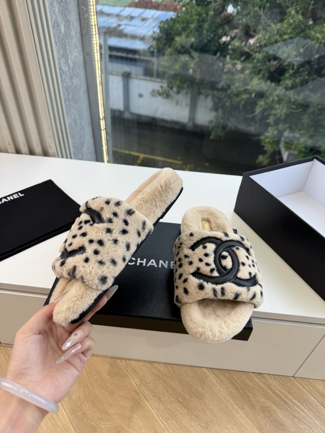G021高版CHANE*小香奈儿爆品蝴妥妥的自留款!!比经典款Slingback舒服太多啦!每个颜色上脚都很显白 首选金 G021高版CHANE*小香奈儿爆品蝴妥妥的自留款!!比经典款Slingback舒服太多啦!每个颜色上脚都很显白 首选金
