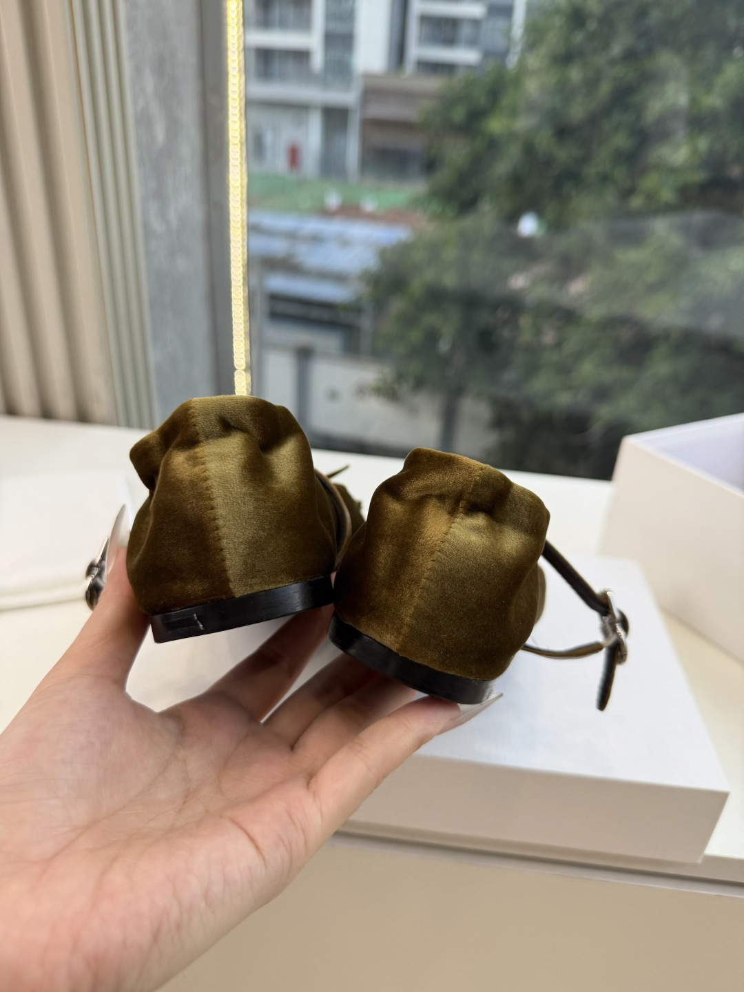 G679所见即所得The ro*2026新款平底很少会看到一款会做到这么精细、而且对脚的包容性特别强,把脚型修饰得妥妥的 G679所见即所得The ro*2026新款平底很少会看到一款会做到这么精细、而且对脚的包容性特别强,把脚型修饰得妥妥的