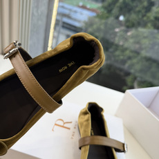 G679所见即所得The ro*2026新款平底很少会看到一款会做到这么精细、而且对脚的包容性特别强,把脚型修饰得妥妥的 G679所见即所得The ro*2026新款平底很少会看到一款会做到这么精细、而且对脚的包容性特别强,把脚型修饰得妥妥的