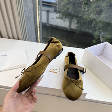 G679所见即所得The ro*2026新款平底很少会看到一款会做到这么精细、而且对脚的包容性特别强,把脚型修饰得妥妥的 G679所见即所得The ro*2026新款平底很少会看到一款会做到这么精细、而且对脚的包容性特别强,把脚型修饰得妥妥的