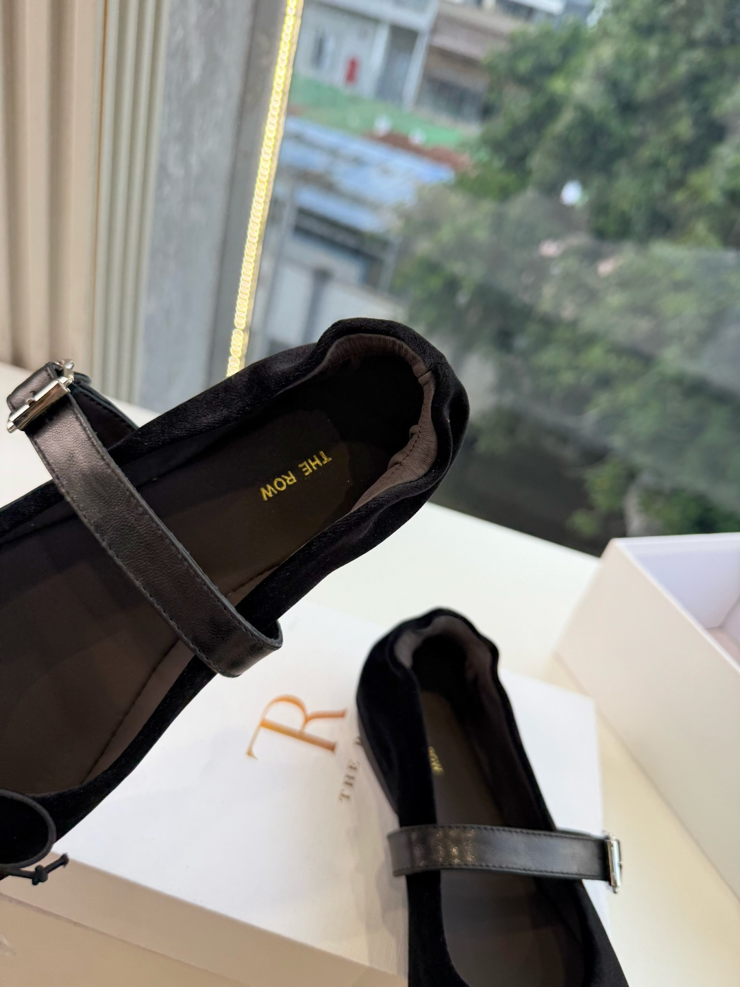 G679所见即所得The ro*2026新款平底很少会看到一款会做到这么精细、而且对脚的包容性特别强,把脚型修饰得妥妥的 G679所见即所得The ro*2026新款平底很少会看到一款会做到这么精细、而且对脚的包容性特别强,把脚型修饰得妥妥的